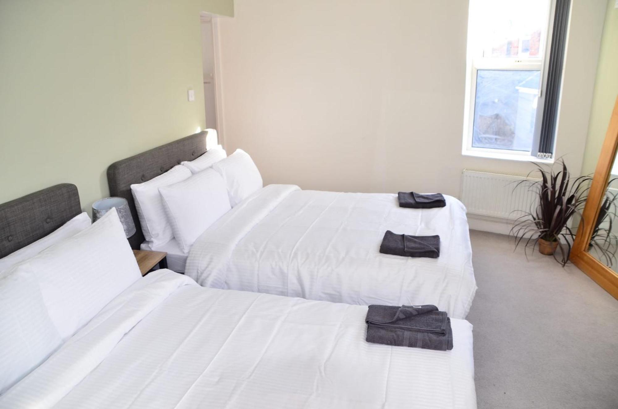 Blok 3 -Jacuzzi Suites, Apartment & Ensuite Rooms Blackpool Exterior foto