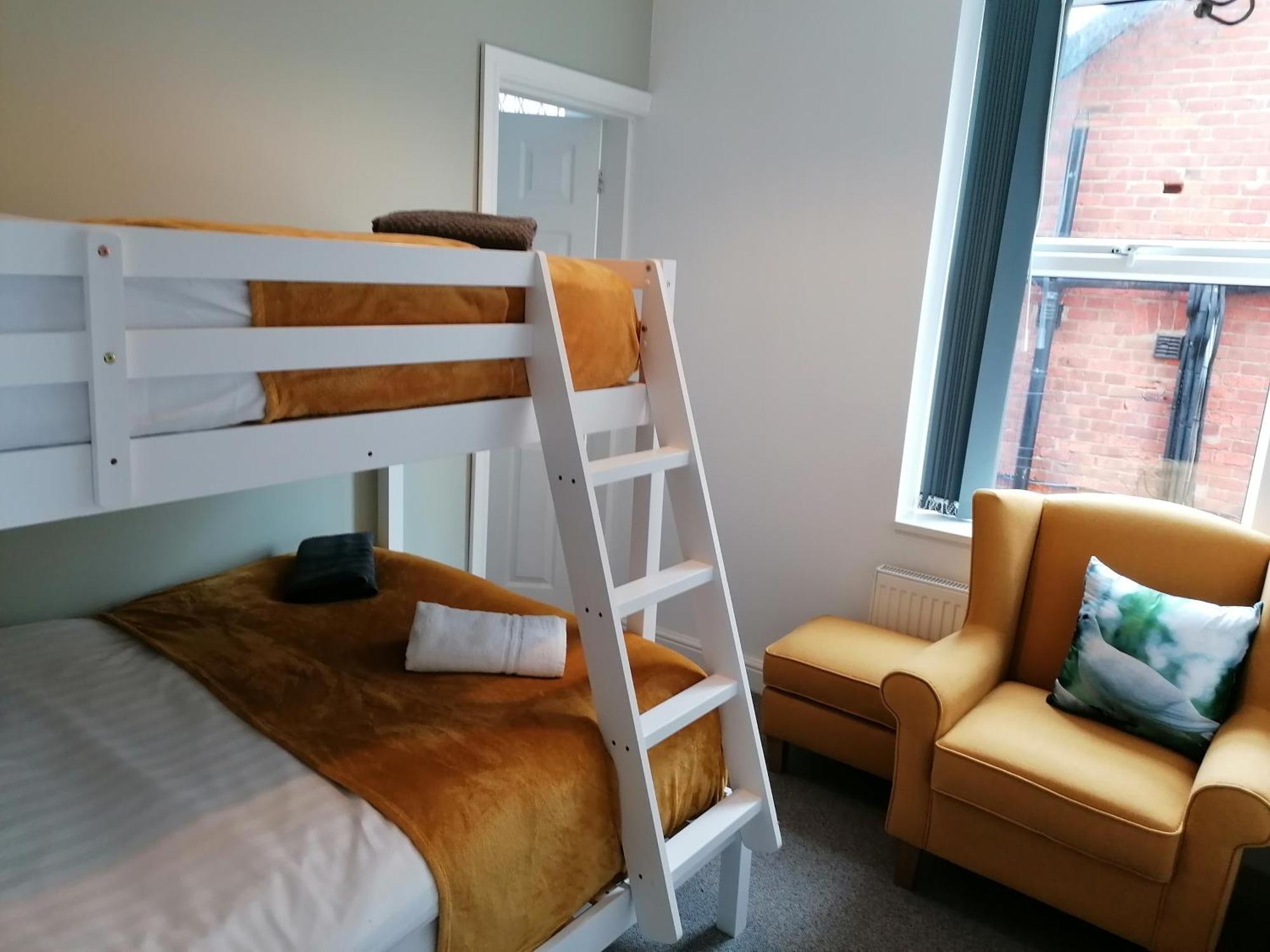 Blok 3 -Jacuzzi Suites, Apartment & Ensuite Rooms Blackpool Exterior foto